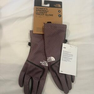 The North Face Women's Purple and Black Gloves